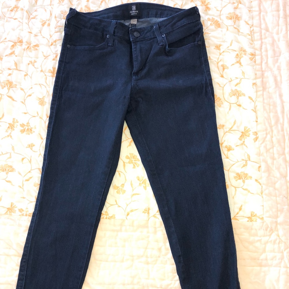 EUC JUST BLACK jeans 27